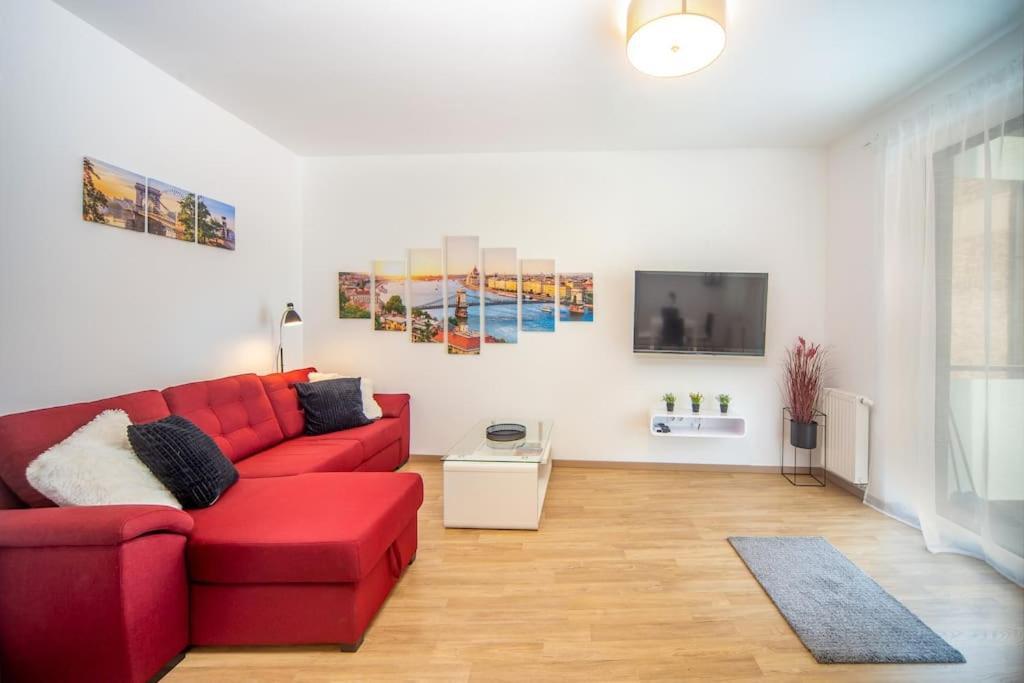 Grace Pine Apartment 1 บูดาเปสต์ ภายนอก รูปภาพ