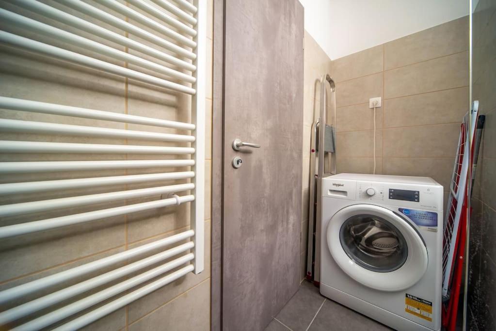 Grace Pine Apartment 1 บูดาเปสต์ ภายนอก รูปภาพ