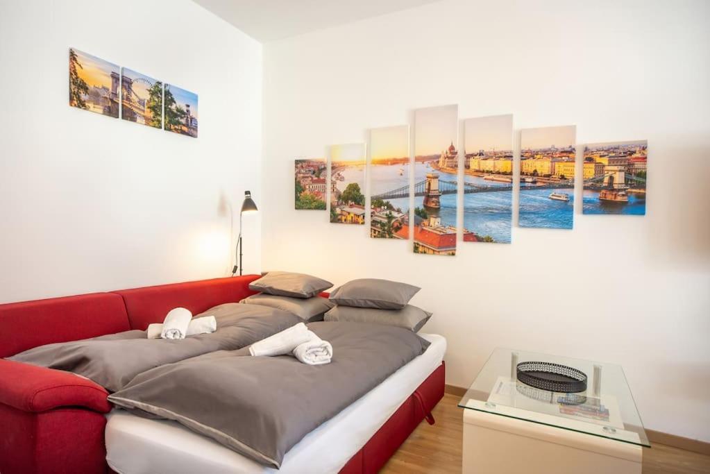 Grace Pine Apartment 1 บูดาเปสต์ ภายนอก รูปภาพ